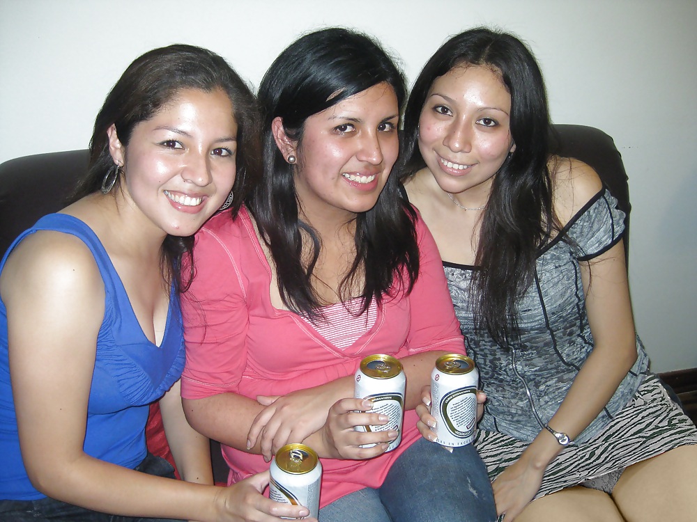 Mujer (amiguitas)
 #11231959