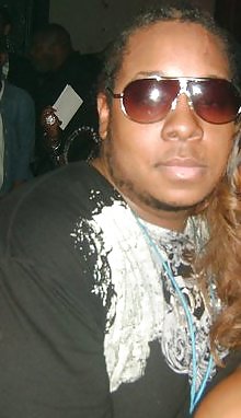 Me wit the shades on you kno how a playa do lol