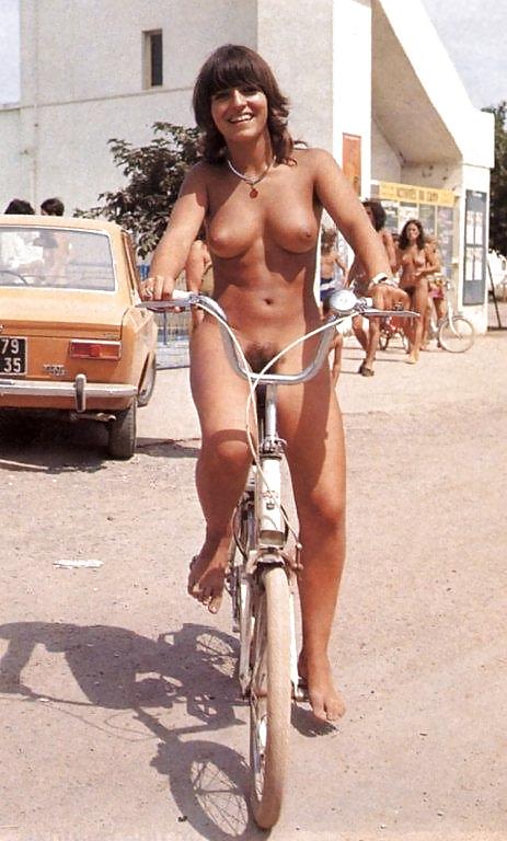 Mmm sluts on bicycles 
 #2467715