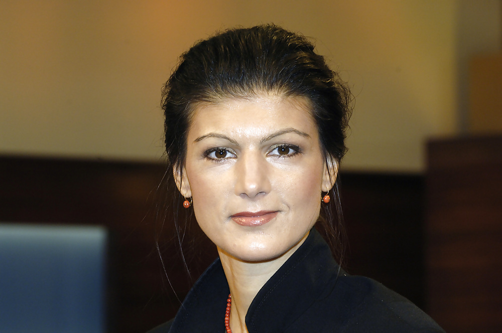 Sarah wagenknecht (politico tedesco)
 #15825097