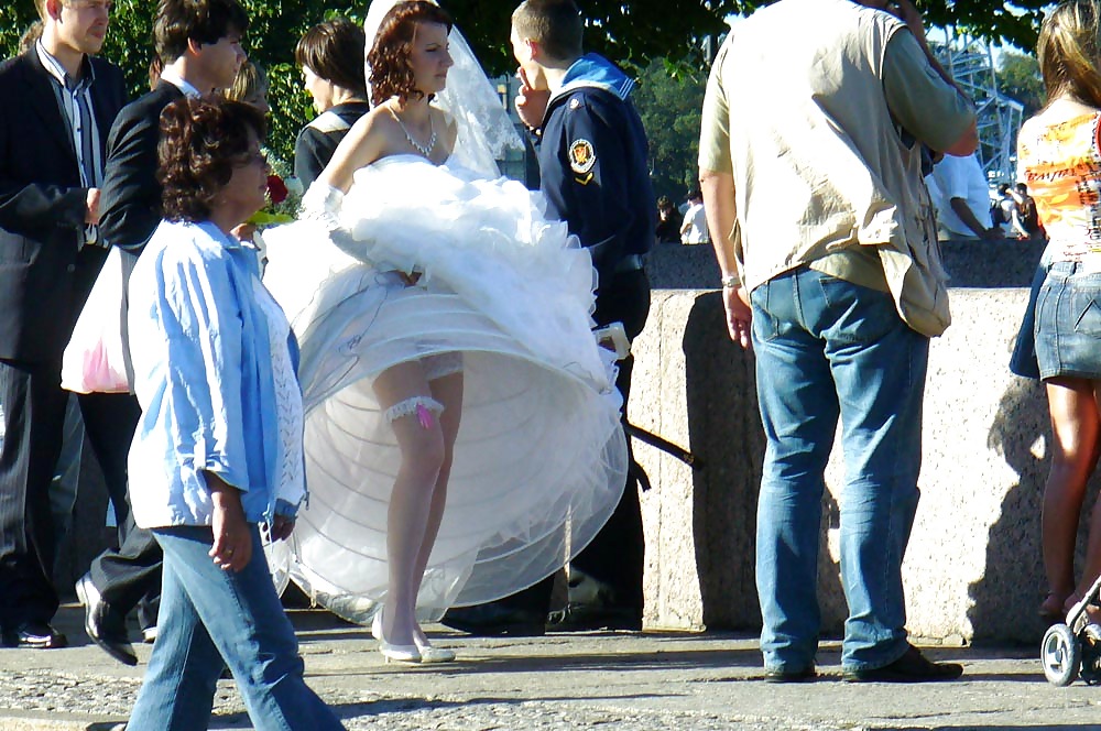 花嫁のスカートの中 3
 #409541