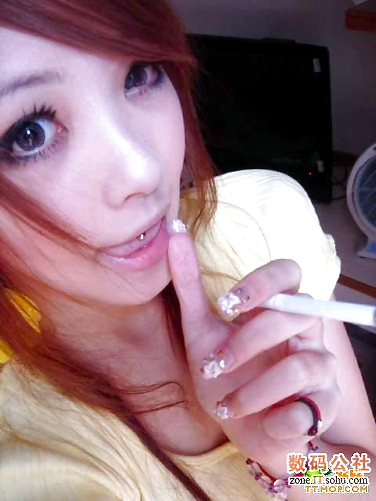 Rauchende asiatische schoenheiten - fumo feticcio asiatico 2
 #10313993