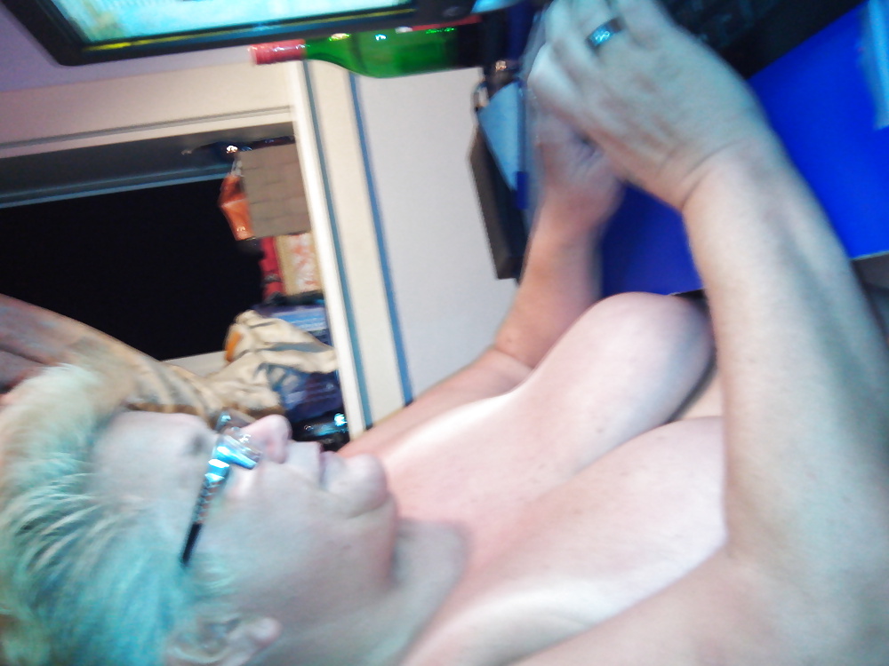 Hotlips anoche
 #18796840