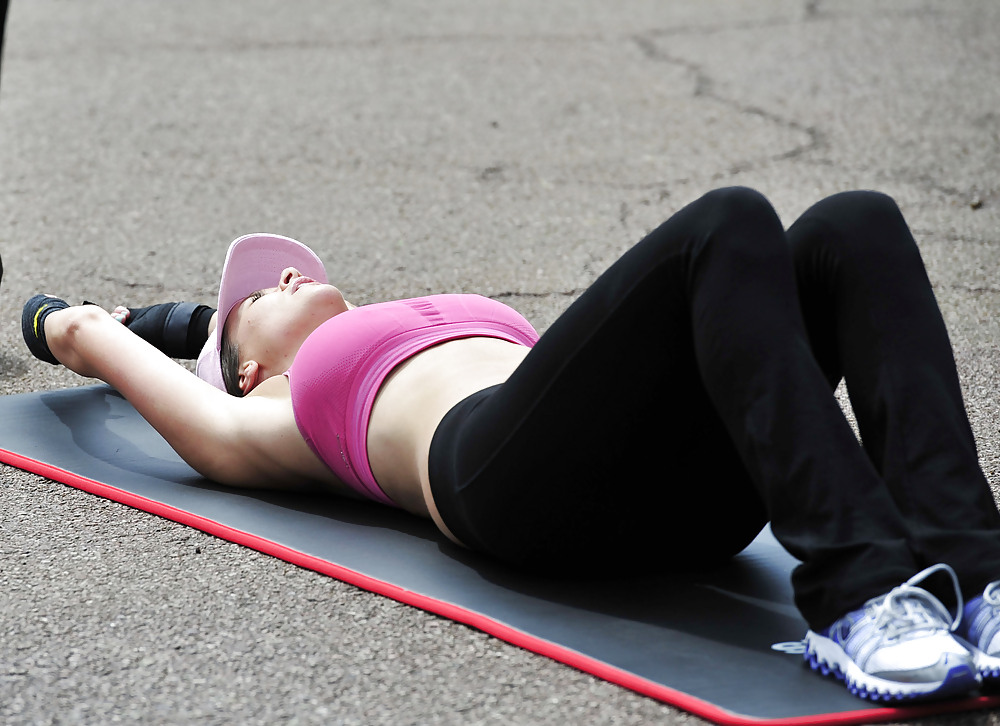 Imogen Thomas public workout in London #4232360