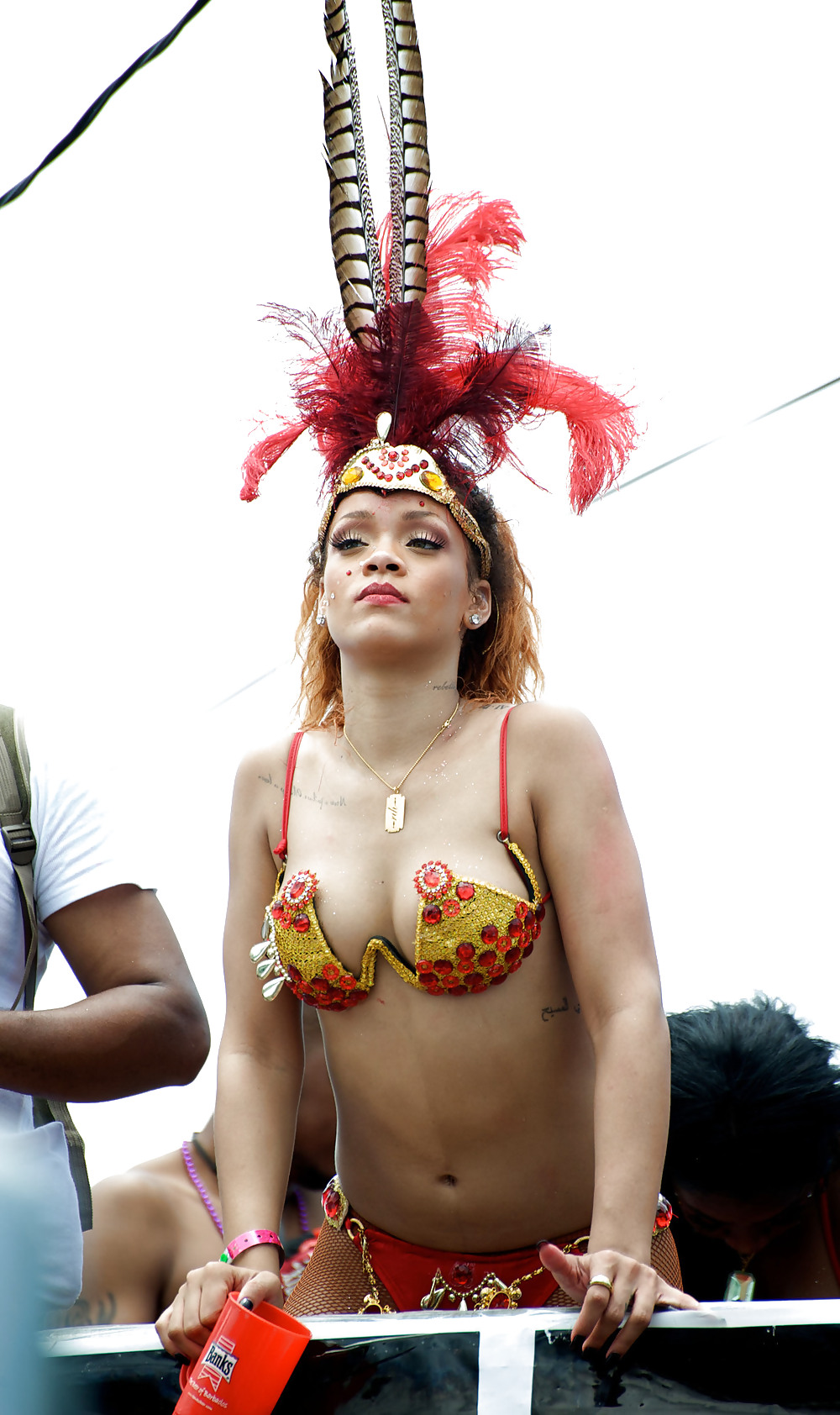 Rihanna un sacco di culo kadoomant day parade in barbados
 #7659776