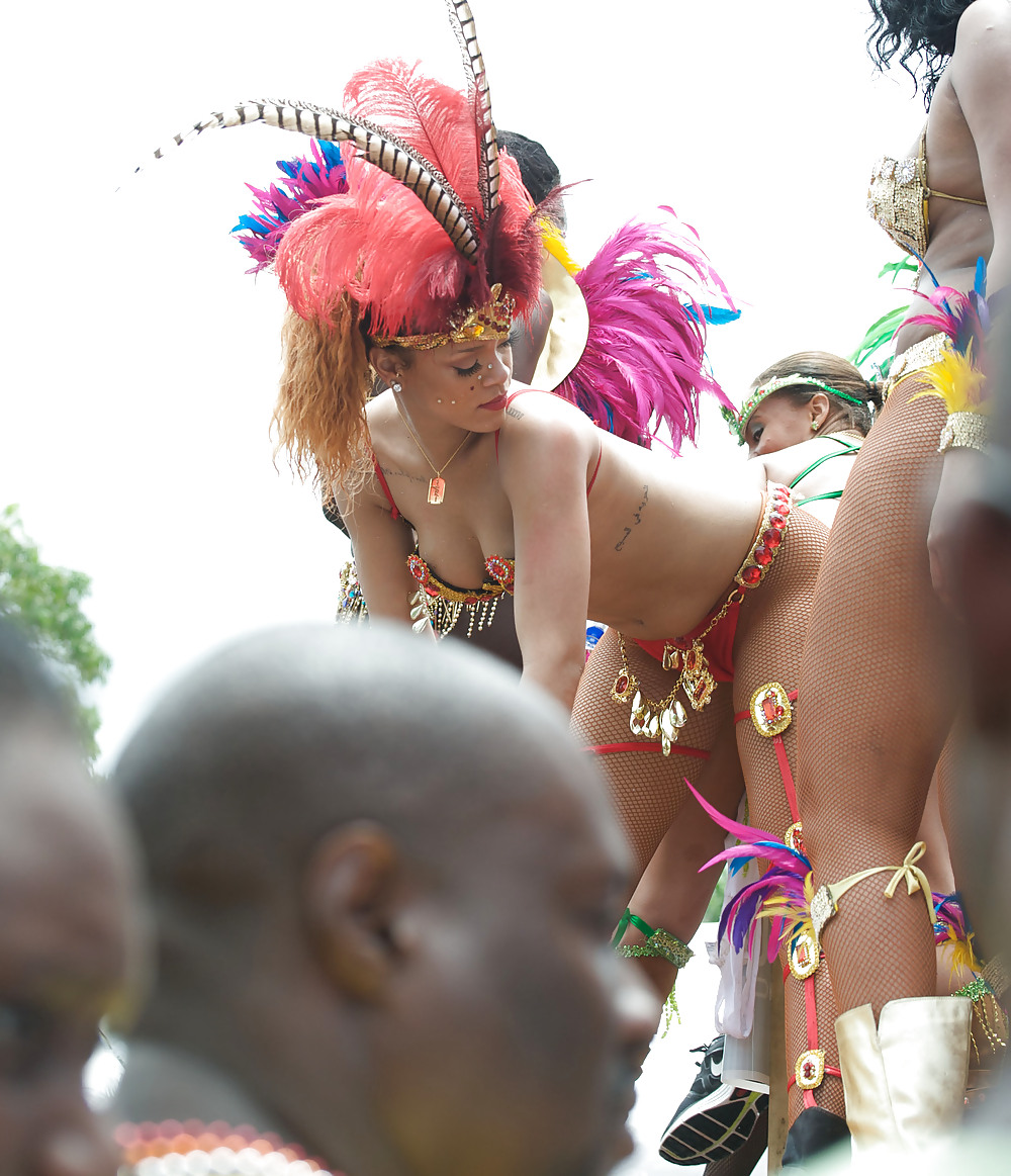 Rihanna Lots of Ass Kadoomant Day Parade In Barbados #7659823