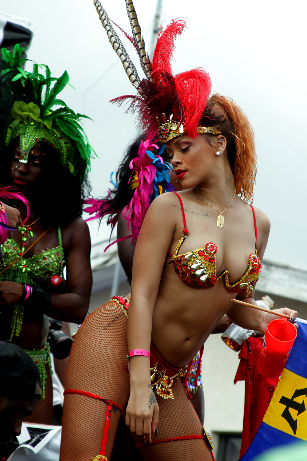 Beaucoup Rihanna De Cul Kadoomant Jour Défilé à Barbade #7659849