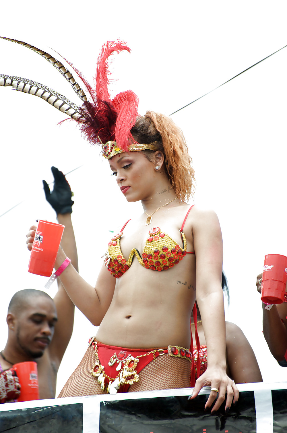 Beaucoup Rihanna De Cul Kadoomant Jour Défilé à Barbade #7659858