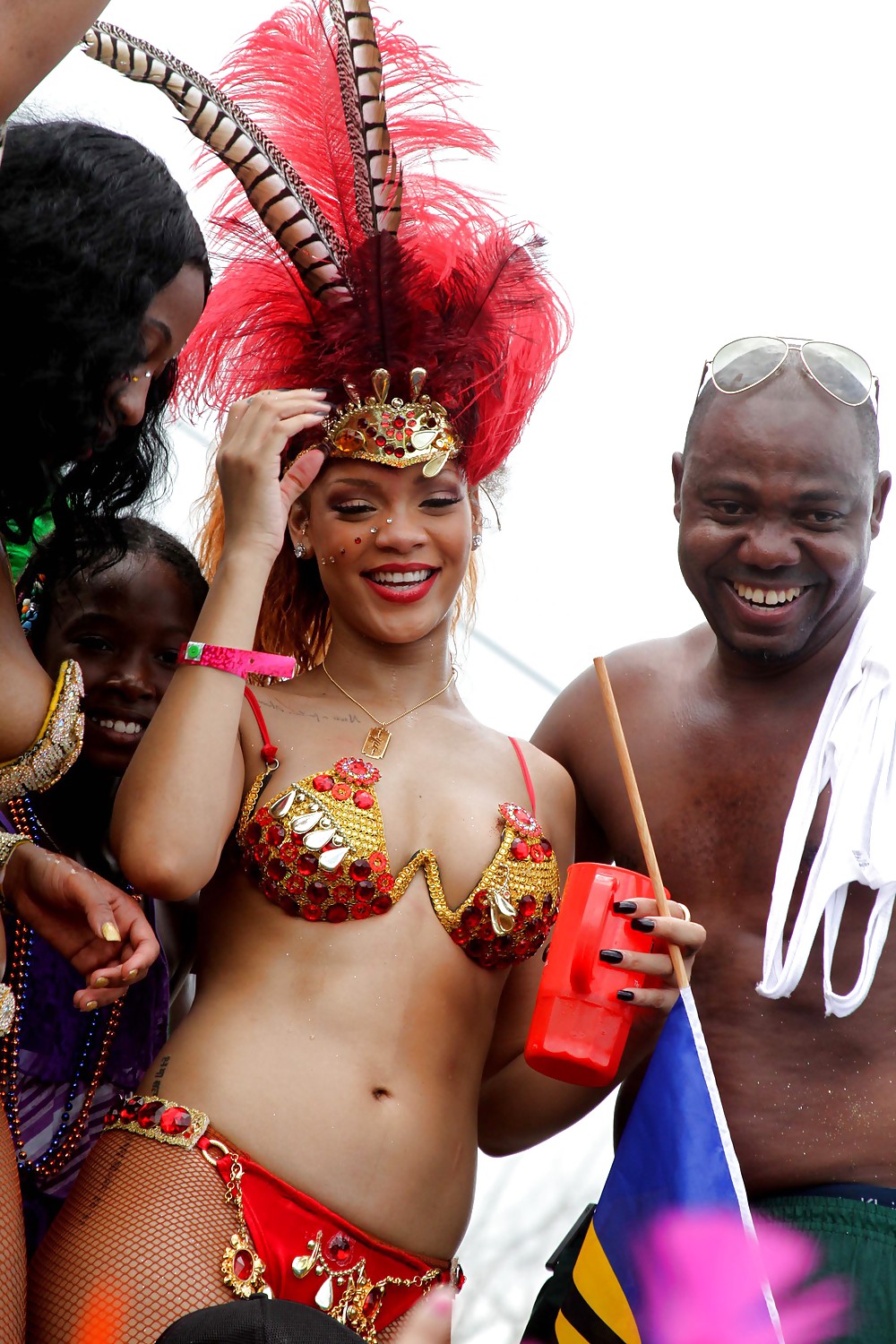 Rihanna un sacco di culo kadoomant day parade in barbados
 #7660228