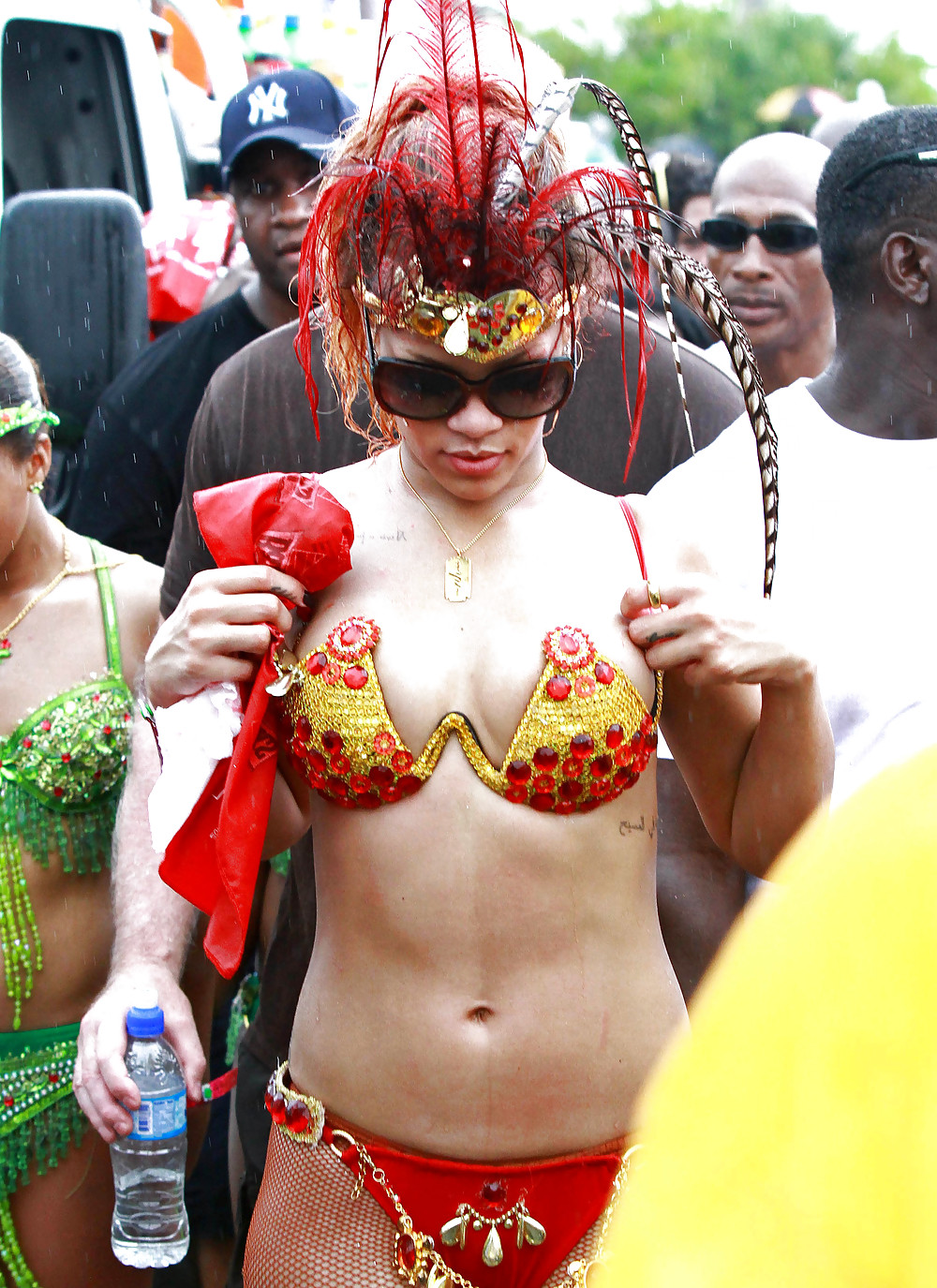 Rihanna Lots of Ass Kadoomant Day Parade In Barbados #7660301