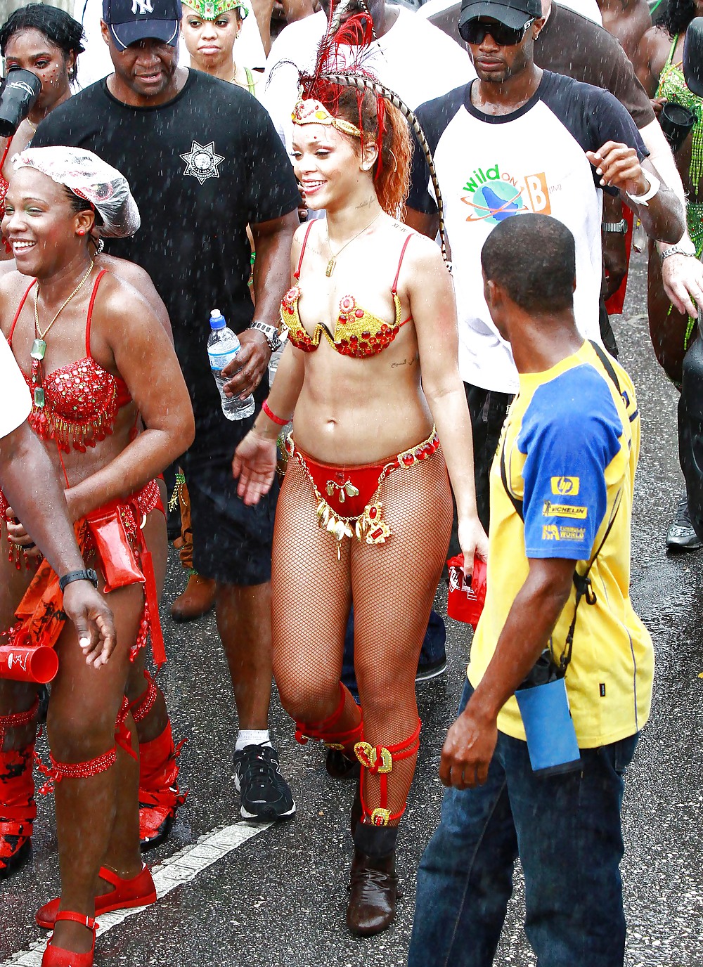 Rihanna Lots of Ass Kadoomant Day Parade In Barbados #7660442