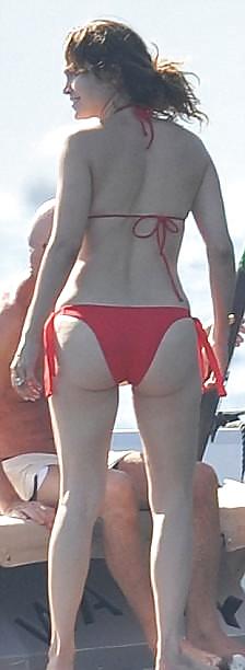 Jennifer lopez bikini candids in italia
 #1975316