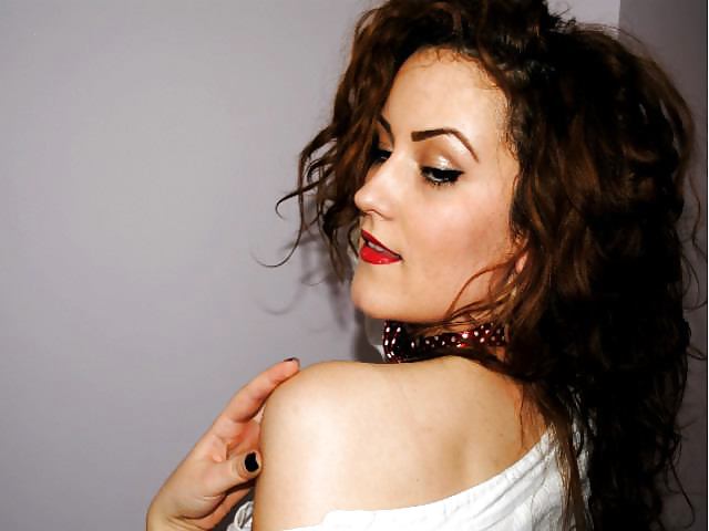 Faces can make you  dream.by honeybee #19994592