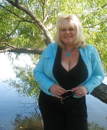 More bbw mature milf granny cleavage (non nude) #2969423