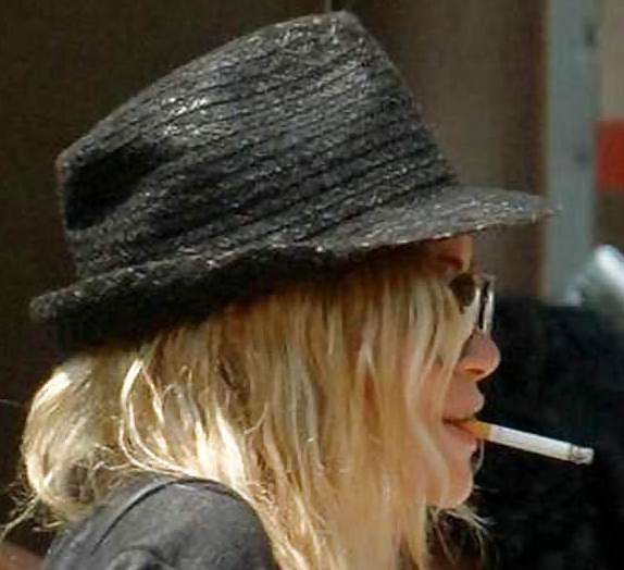 The Olsen Twins Want you to Know they Smoke. #5594184