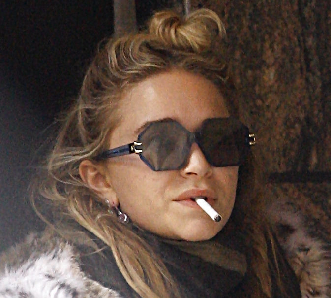 The Olsen Twins Want you to Know they Smoke. #5594331