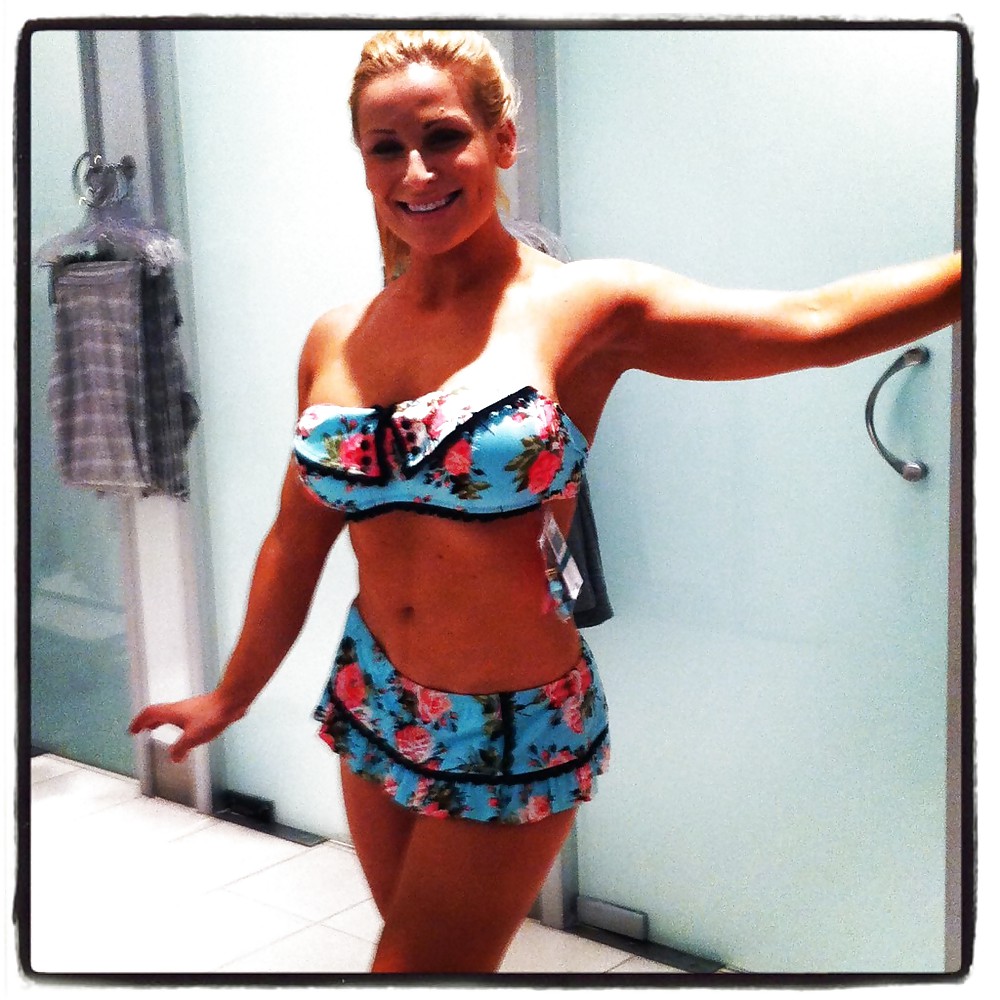 Natalya Wwe Diva Selbst Schuss Bikini Bilder #13966498