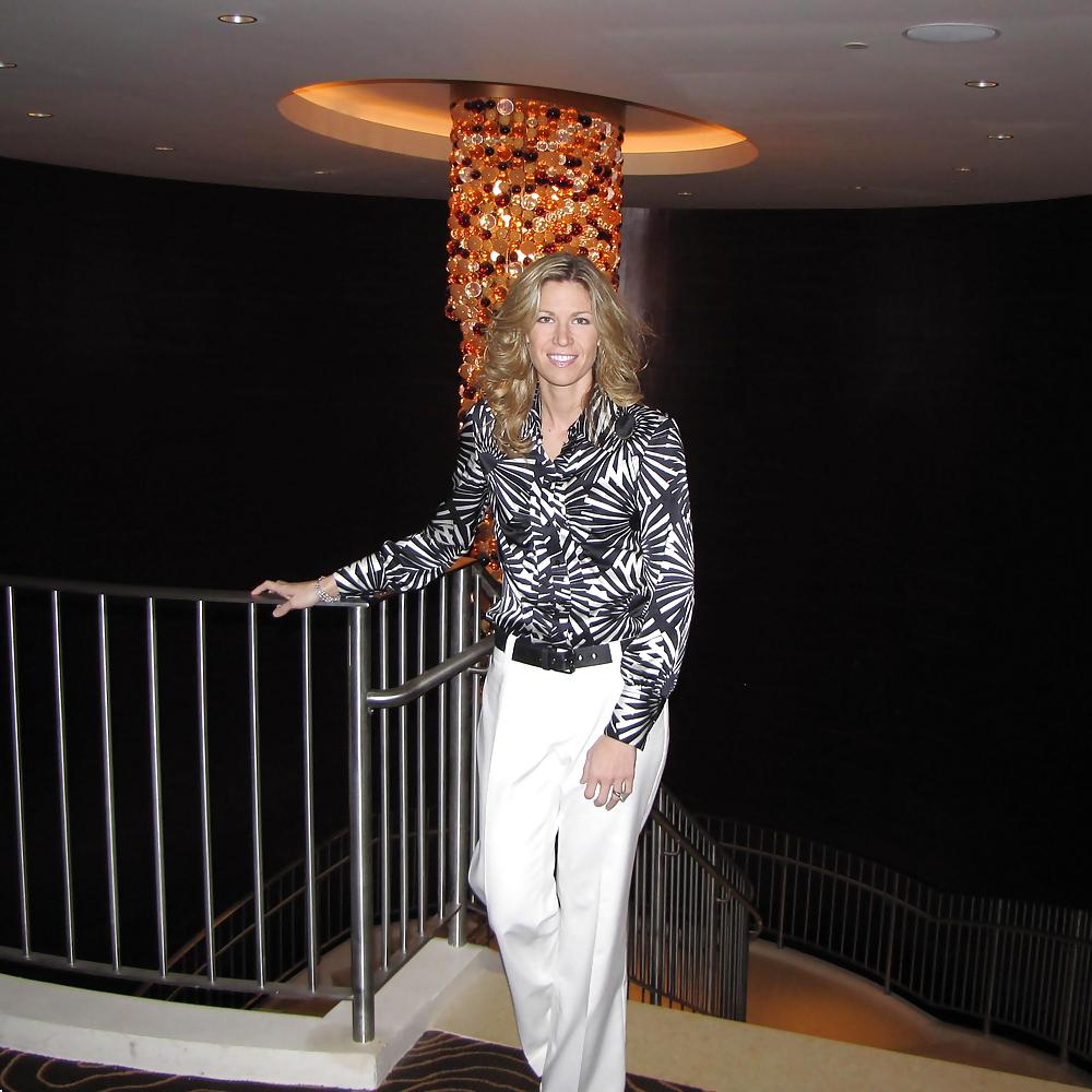 Webfounds 2010 #8954851