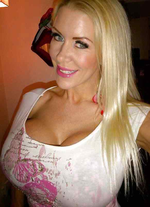 Hot bimbo milf professional & amateur session by darkko
 #19780450