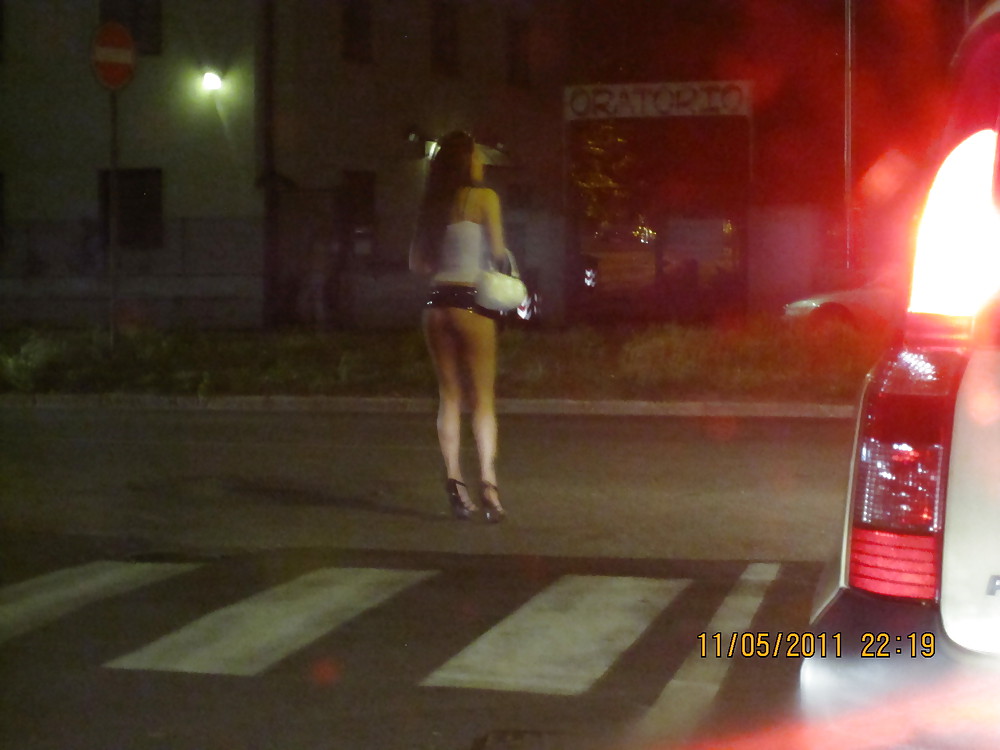 Whore on the street in italia #5366178