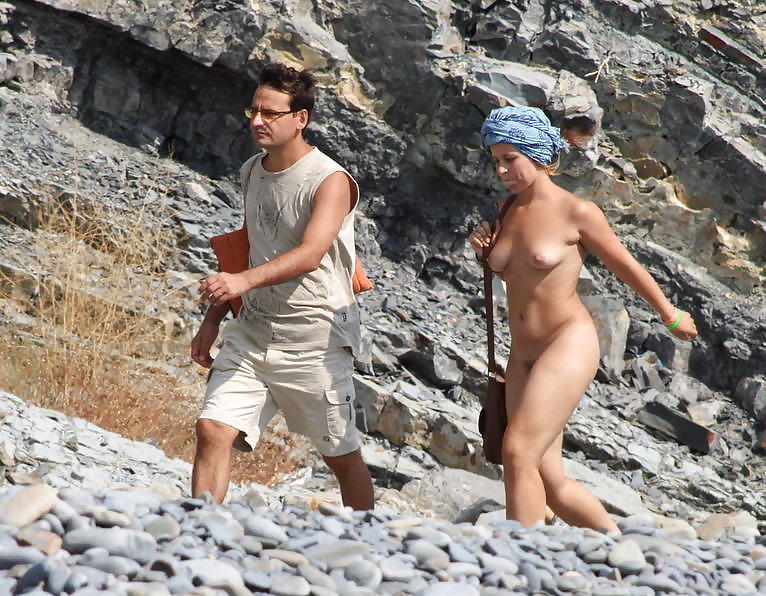 Sono un nudista sulla spiaggia
 #1880783