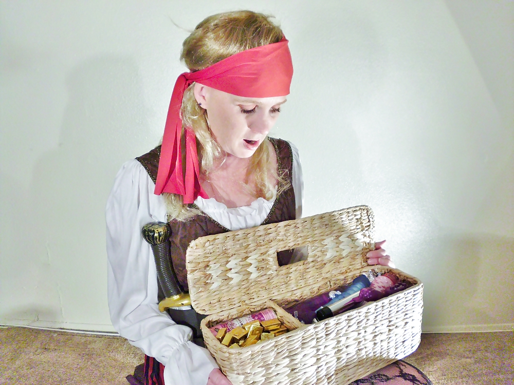 オーロラは海賊を演じる
 #6820106
