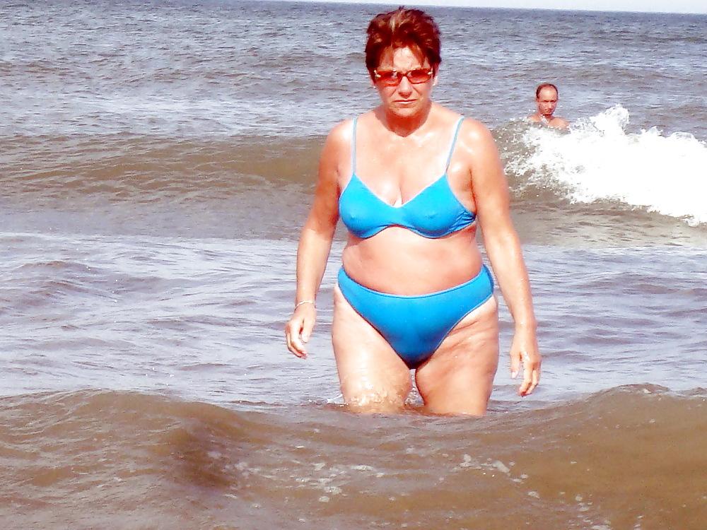 Busty granny on the beach! Mixed! #22103714