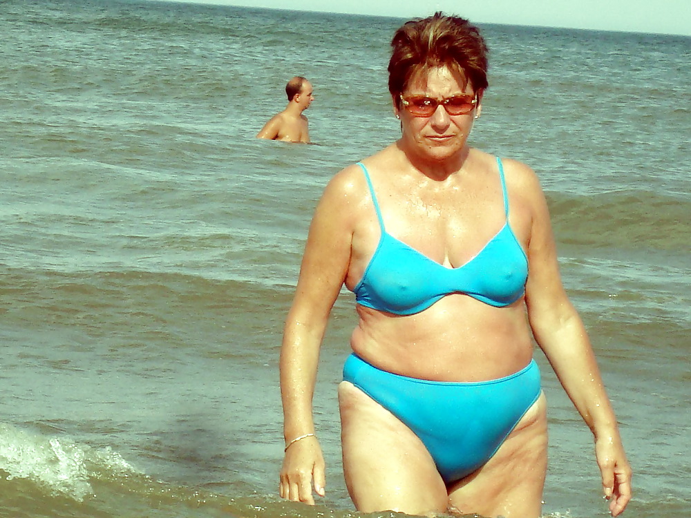 Busty granny on the beach! Mixed! #22103719