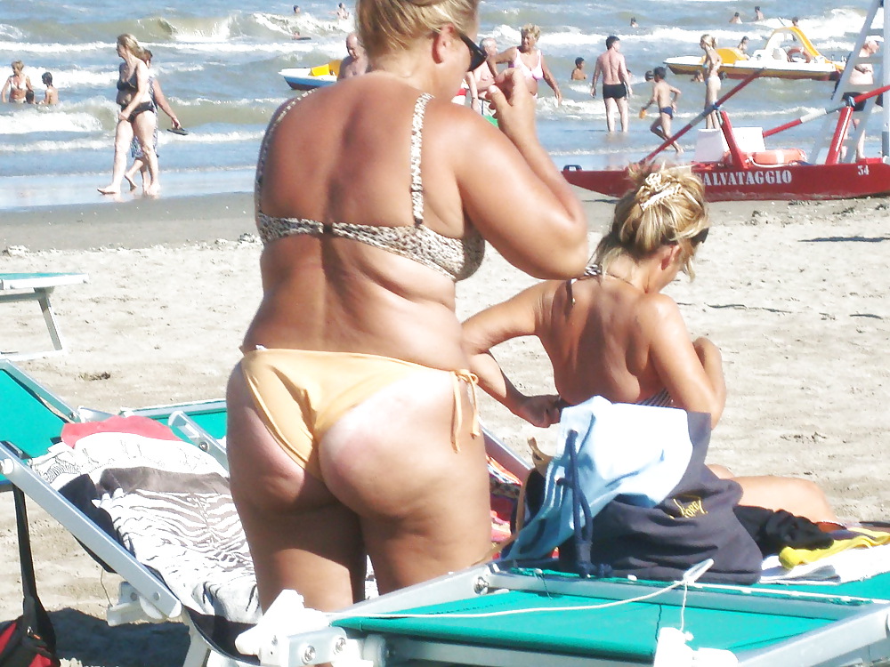Busty granny on the beach! Mixed! #22103741
