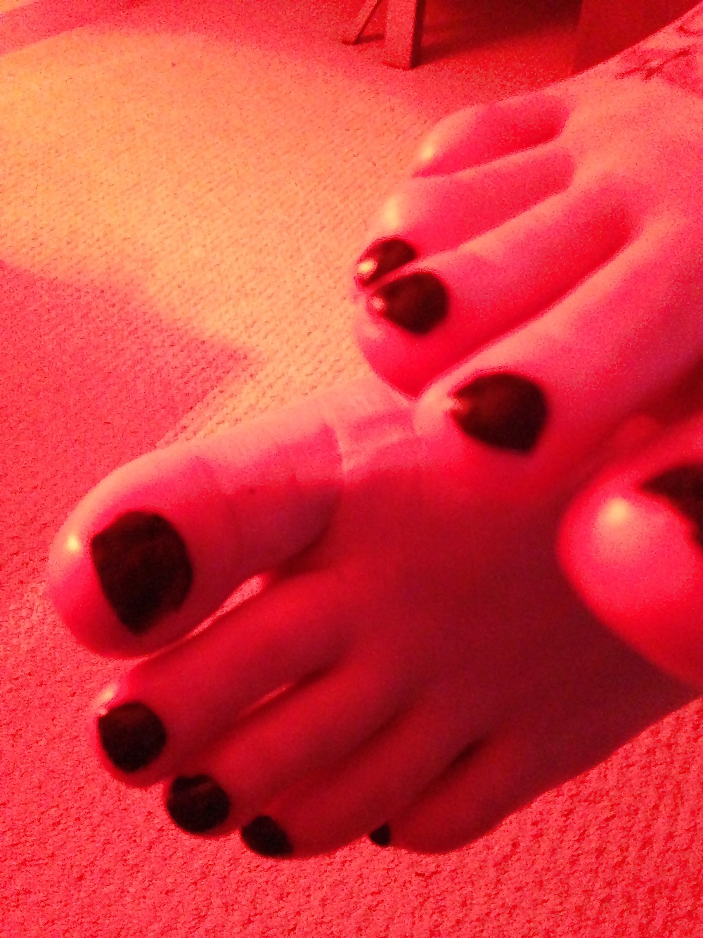 New foot pics for fans of my gf,s feet #16776304