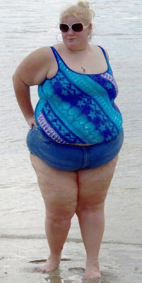 Traje de baño bikini sujetador bbw madura vestida joven grandes tetas - 65
 #13202572