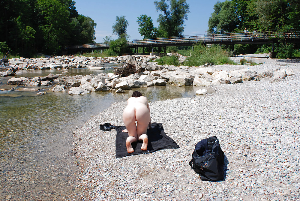 Nackt am Fluss , nude at the river #575590