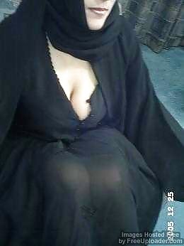 Arab + Muslim Big Ass Mädchen 3 #14676184