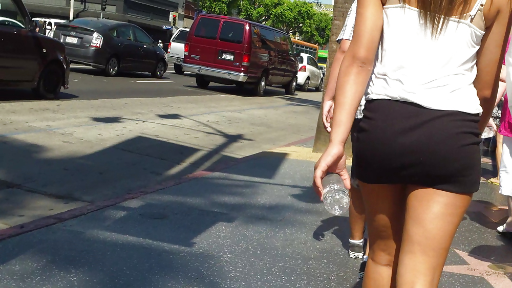 Sexy teen butts & ass in short skirts  #18490489