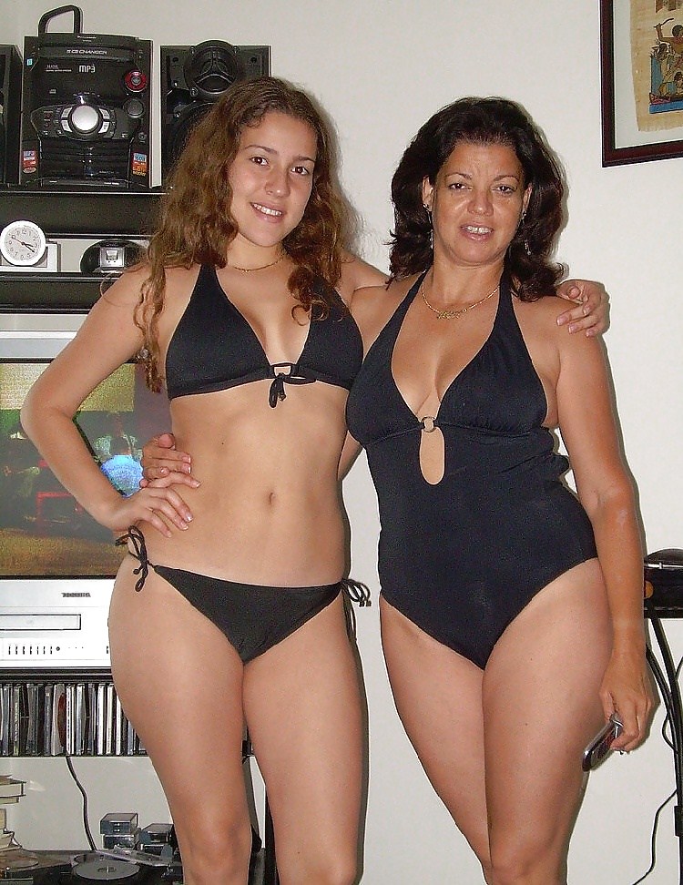 Who Wins Mother Daughter Friends vs Dressed Undressed? #7516825