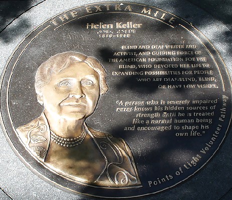 Hellen Keller, Une Dame De Grande Perspicacité #14019781