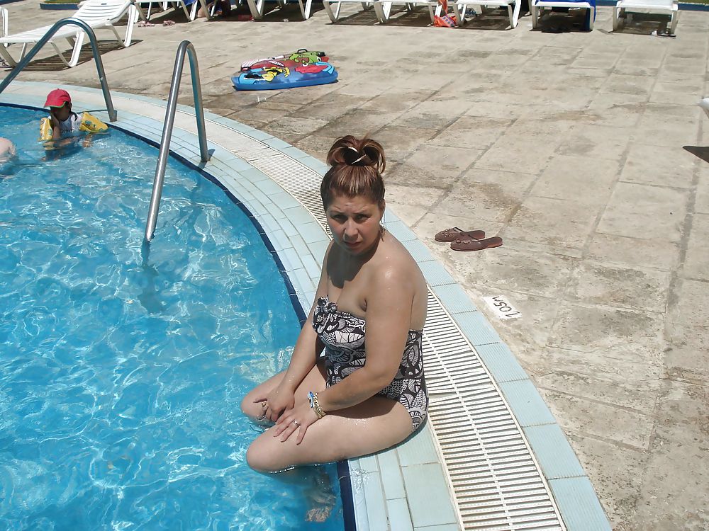 Mütter In Bikinis #17949311