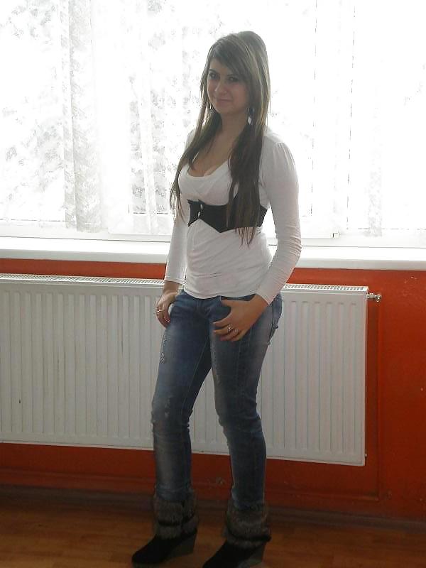 Hermosa chica 10
 #16625271