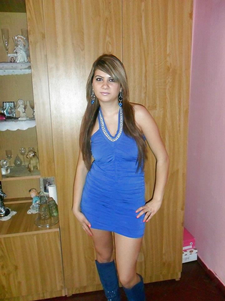 Hermosa chica 10
 #16625276