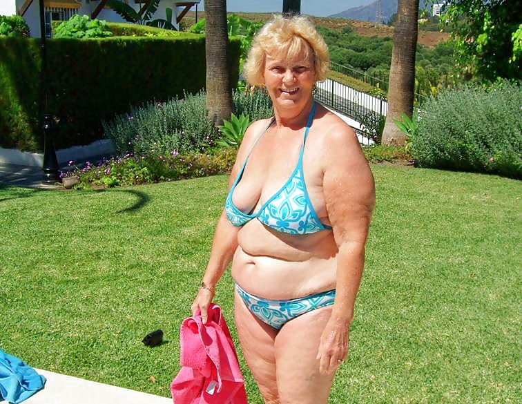 Older women in bikini 2 (Most saggy tits), #4648812