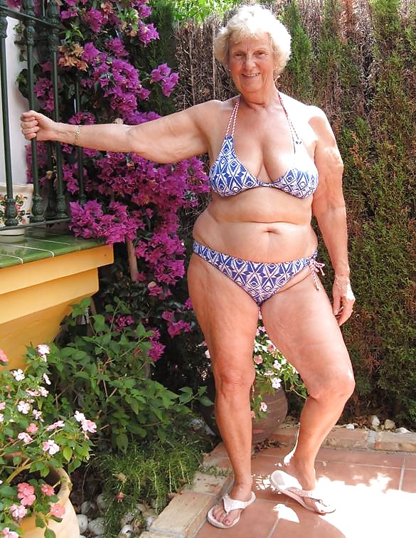 Older women in bikini 2 (Most saggy tits), #4648883