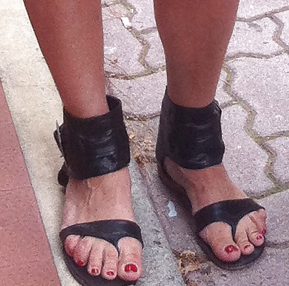 Black and red, wife's toes and sandals #9469473