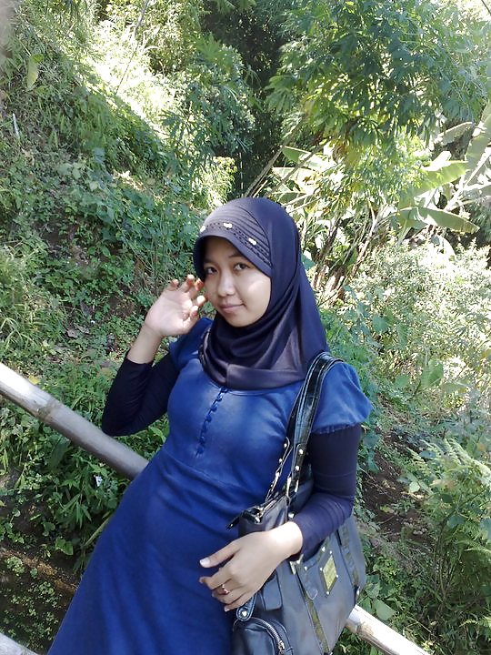 Beauty & hot indonesian jilbab hijab tudung 5 #13547478