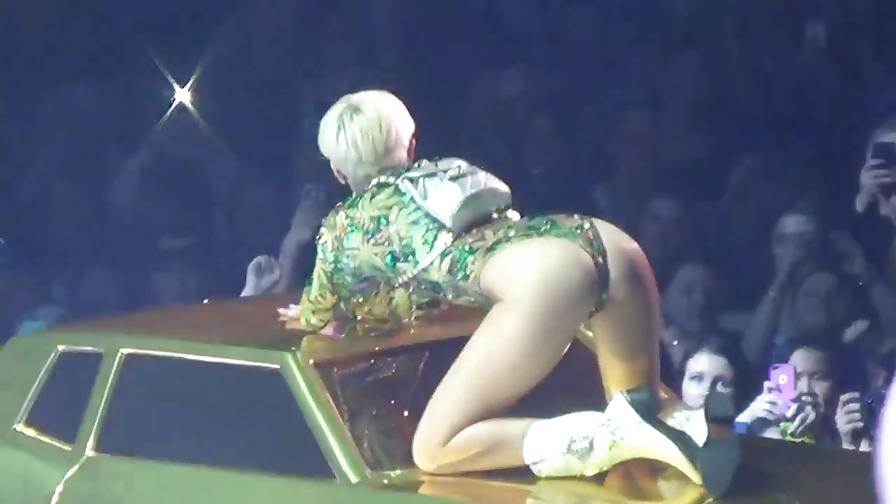 Miley cyrus mega collection 7
 #19964216
