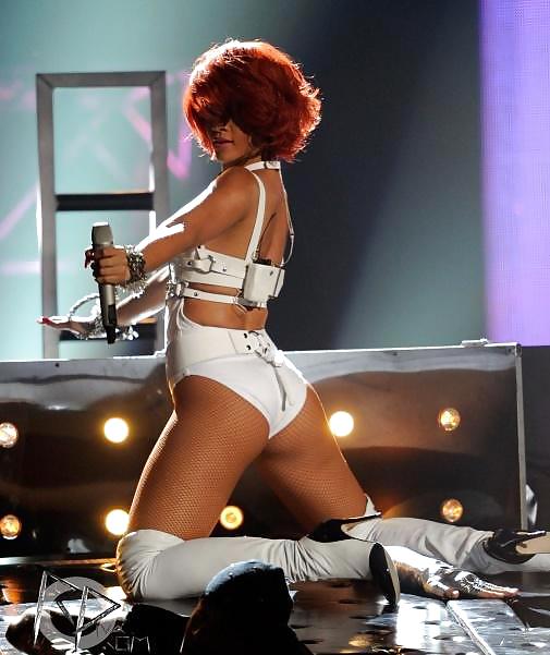 Rihanna 12
 #5178662