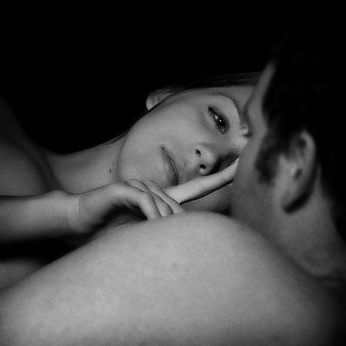Dos amantes.... 
 #15880515