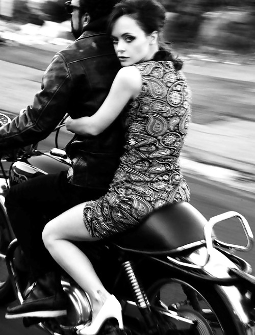 Dos amantes.... 
 #15880579