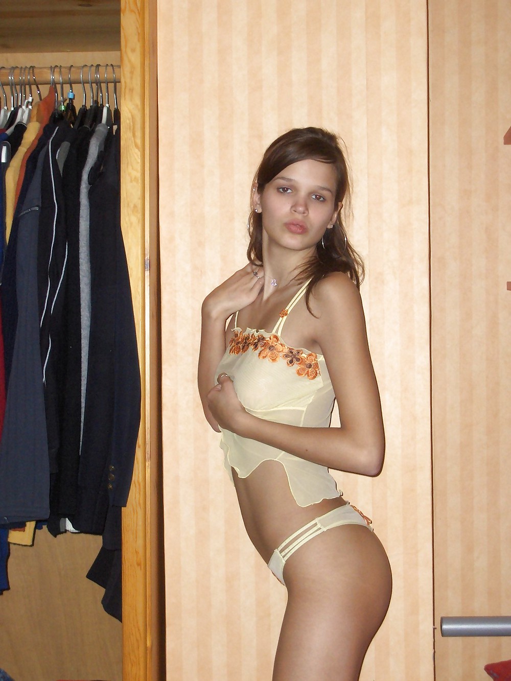 Unschuldsblondies amateurs 300
 #1410551