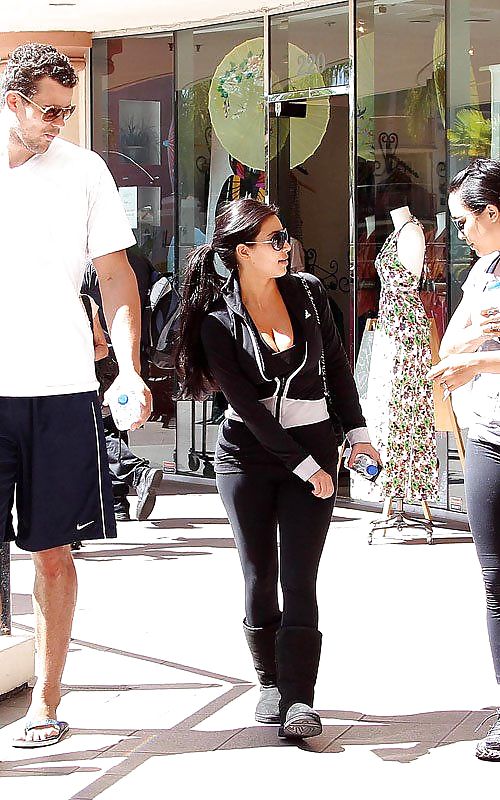 Kim Kardashian leaving a gym in Los Angeles #4253888