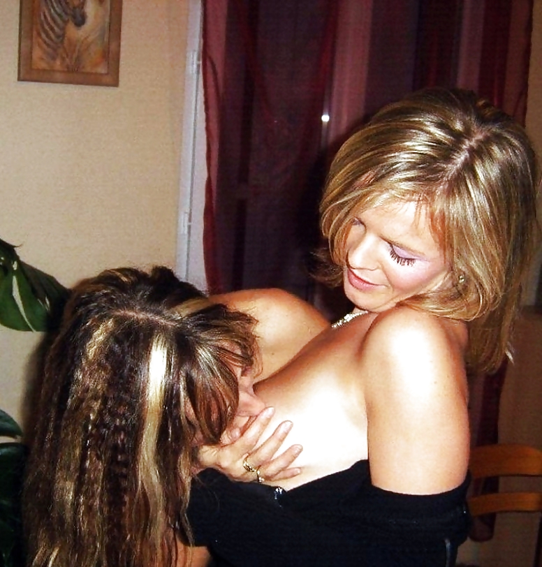 Older younger amateur lesbian couples in love #18799507